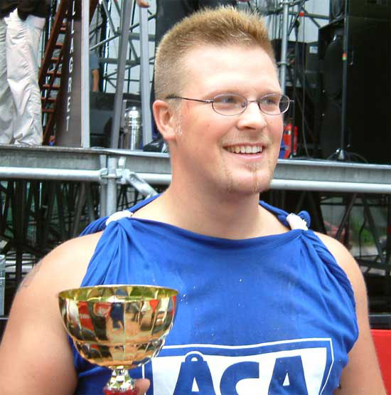 prisutdelning_jonas_tvaa_2002