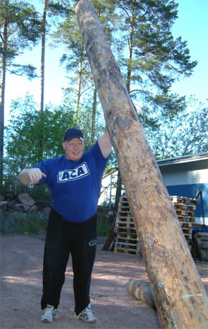 grentraning_ove_bollar_med_en_av_stockarna