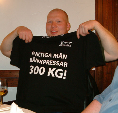 ove_och_kenta_fick_varsin_skjorta