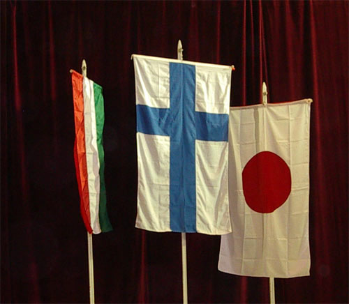 prisutdelning_finska_flaggan_overst